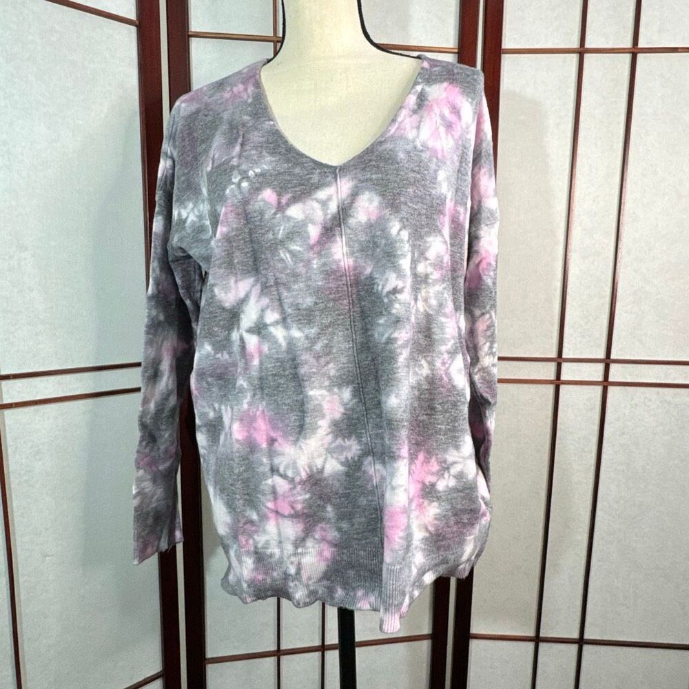 Torrid grey/pink  tie dye v neck sweater size 00
